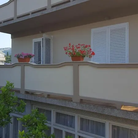 Ribica بيت ضيافة