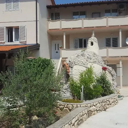 بيت ضيافة Ribica